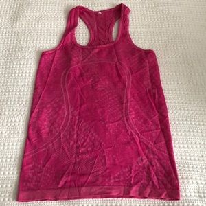 Lululemon tank